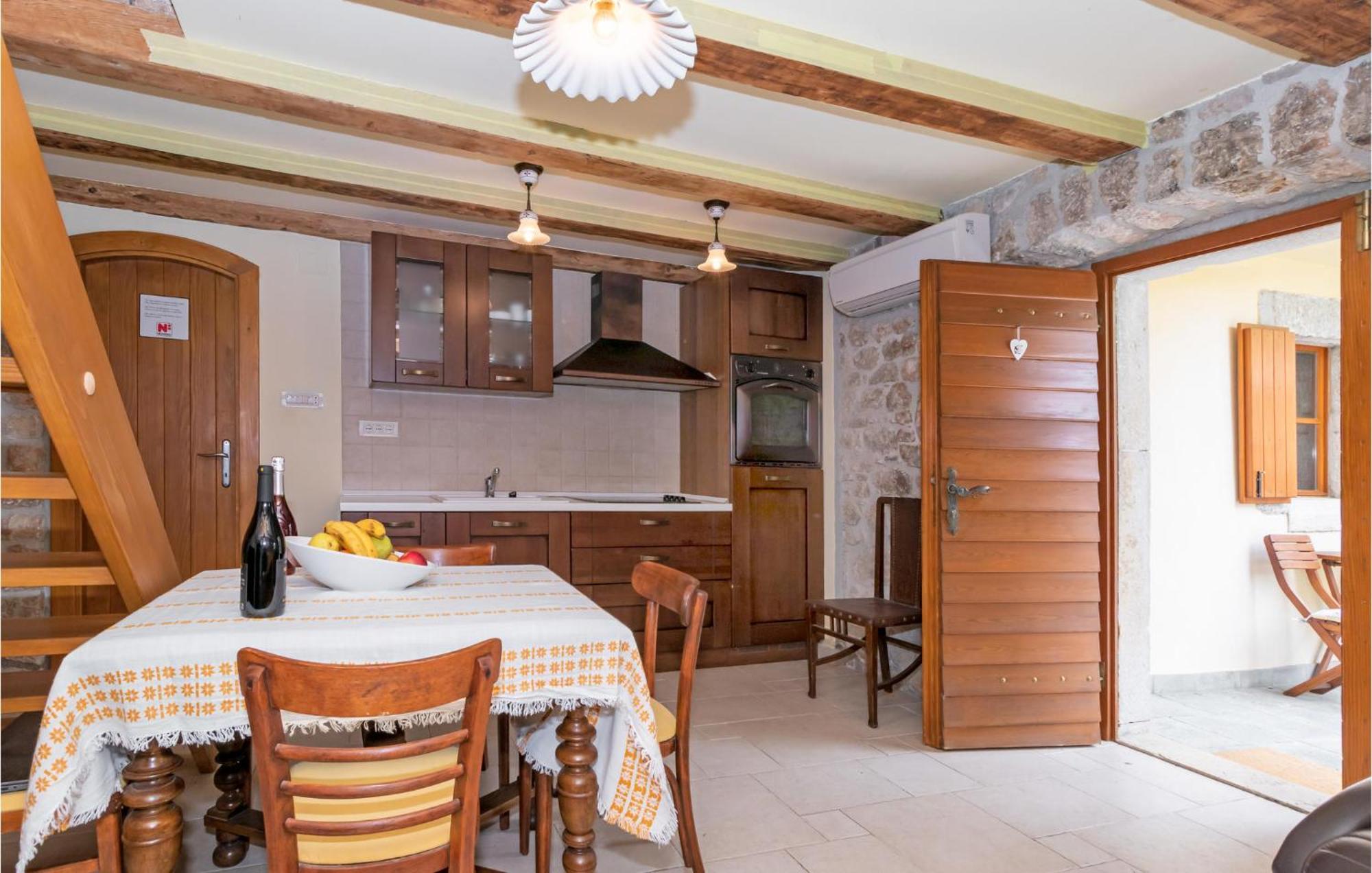 Stunning Home In Bribir With Wifi Eksteriør billede