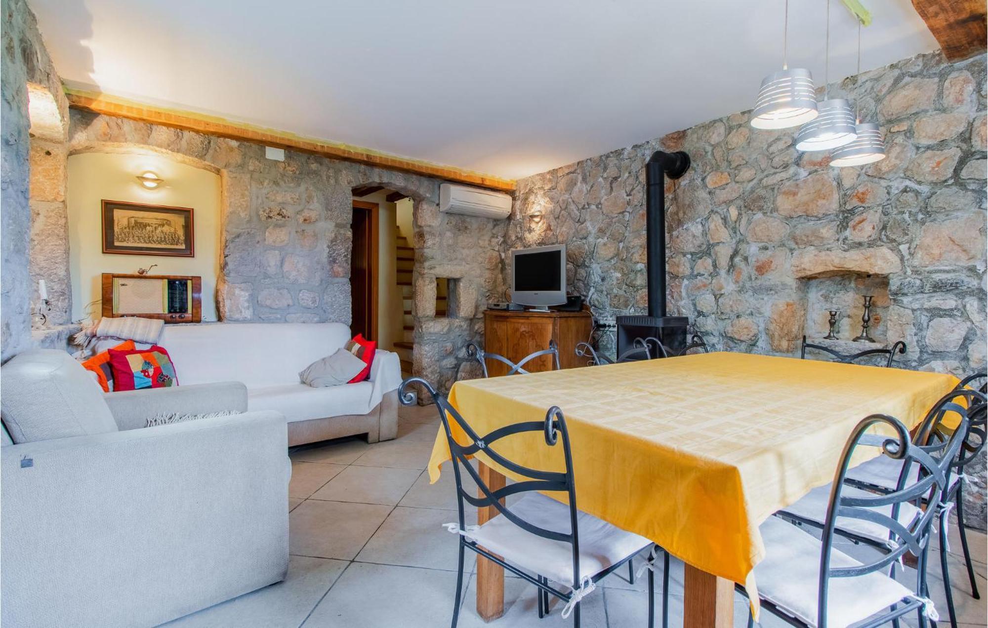 Stunning Home In Bribir With Wifi Eksteriør billede
